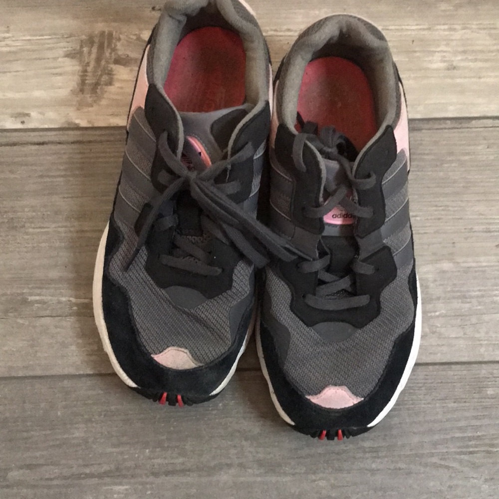 Adidas running shoes - Picture 2 of 3